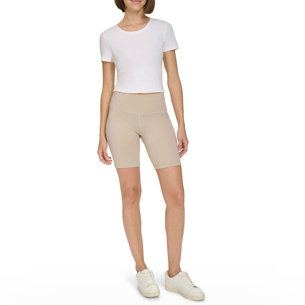 DKNY NWOT Tan Bike Shorts Lightweight Side Pocket - Size Small